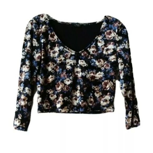 Forever 21 Floral Velvety Long Sleeve Crop Top M - Picture 2 of 7